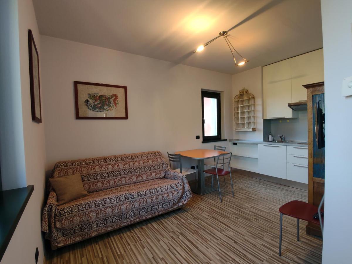 Aminta Apartment Bergamo Bagian luar foto