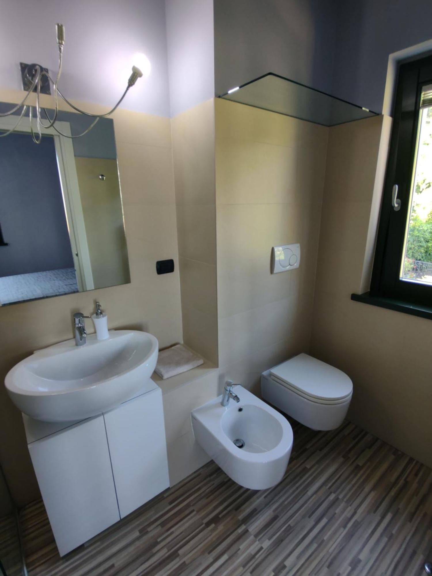 Aminta Apartment Bergamo Bagian luar foto